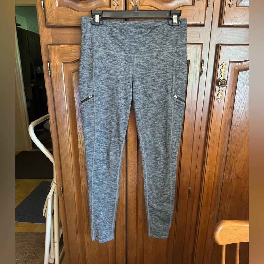 Athleta Charcoal Heather Leggings with Zipper Pockets, M